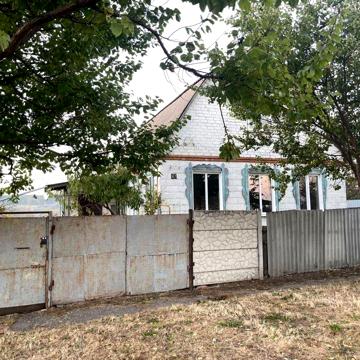 Продам будинок в селищі Печеніги