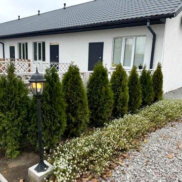 Таунхауз Білогородка з паркінгом ремонтом і меблями