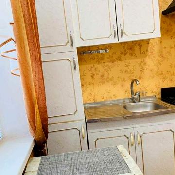 Довготривала оренда 1к квартири на вул. Валентинівська 46