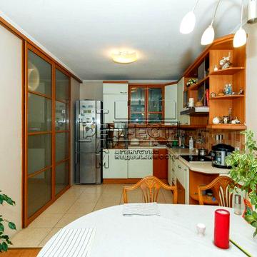 Продаж 4-к.кв., Самойла Кошки  9 / Самійла Кішки  9