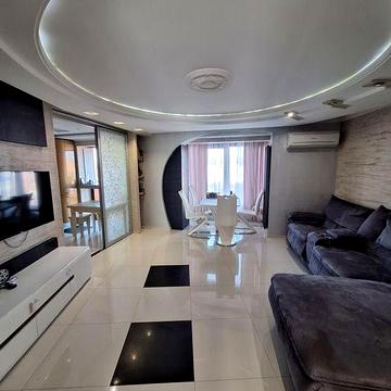Продаж 4-х кімнатної квартири центральна частина міста