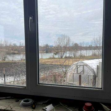 Продаж будинку у озера в Стрижавці!