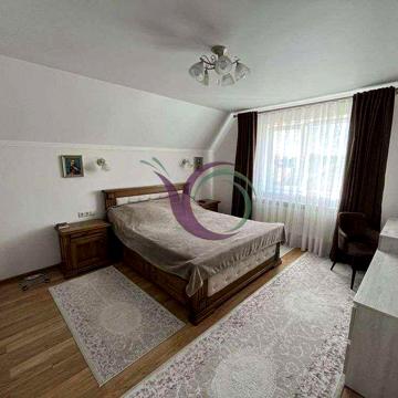 Продається, 4-к. 109 м², Богородчани