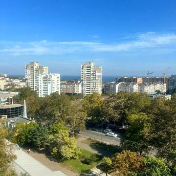 Миру просп. (Леніна), 28