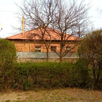 продам добротний  дім