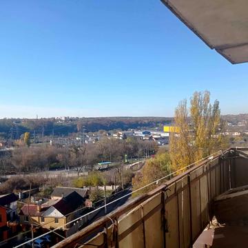 Вітрука вул., 42/7