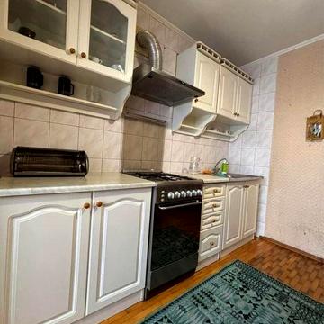 Сади, 3-кім квартира в гарному стані!