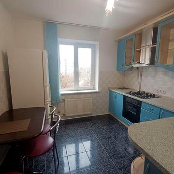 Здам в оренду трикімнатну квартиру по вул. Гончій