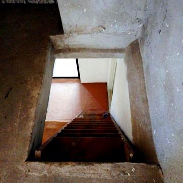 Продаж 4к Дім масив Надія