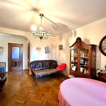 Продаж 2 кім.квартири метро Кловська,Печерський узвіз 8
