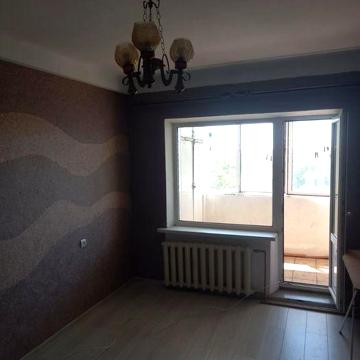 Продам трикімнатну квартиру