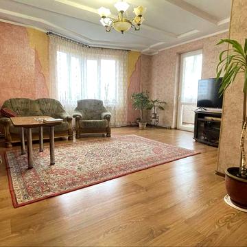 Продаж 3 кімнатної квартири з ремонтом та меблями.