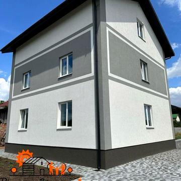 Продаж просторого будинку  в центрі Гнідина