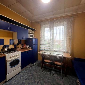 Продам 1 кімнатну квартиру проспект Центральний.