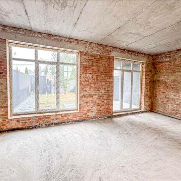 Кучеренка вул., 1