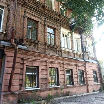 Продам 4-к квартиру Центр, ул. Светлова, ул. Грушевского