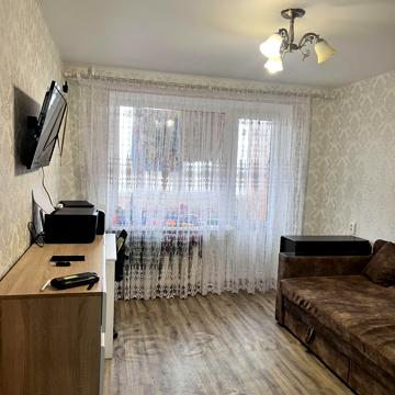 Академіка Корольова вул., 28