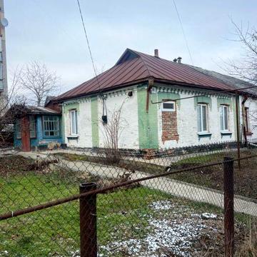 Продам будинок в центрі міста по вул.Містечкова
