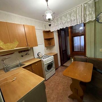 Довгострокова оренда 1к Квартира Варненська вулиця