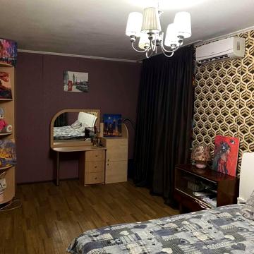 Академіка Філатова вул., 36