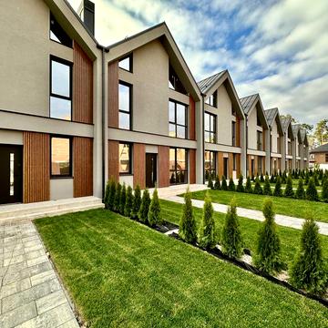 Таунхаус преміум класу в центрі Бучі з підвалом-бомбосховищем