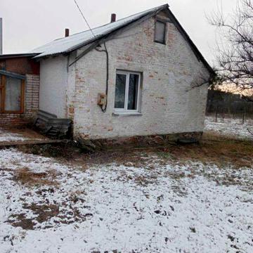 Продається цегляний будинок в с. Бишів, Фастівського району.