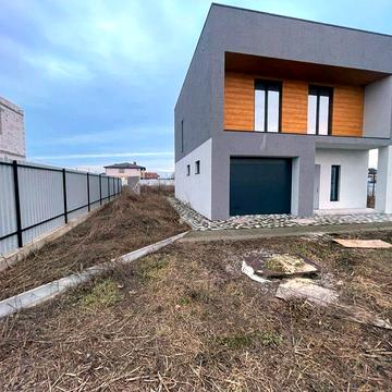 Двоповерховий будинок в Білогородці