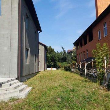 ПРОДАЕМ 2 ДОМА по 220 м кв + 8 соток, КГ Чернобылец 250м до Днепра!