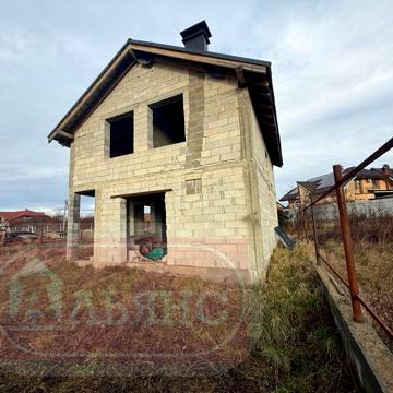 Продається недобудова на земельній ділянці в с. Минай
