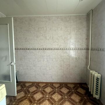 Великотирновська вул., 42