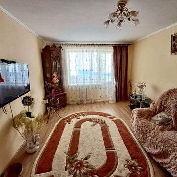 Продається 3-кімнатна квартира. Заводське