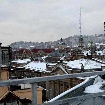 Оренда квартири в Центрі міста з великою терасою