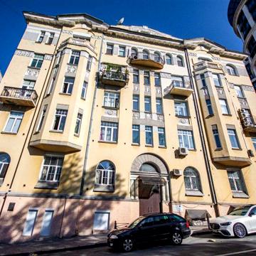 Круглоуніверситетська 7 Центр Липки Хрещатик Бессарабка метро