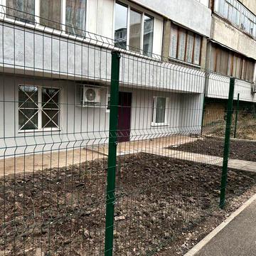 Продам трикімнатну квартиру на Сирці