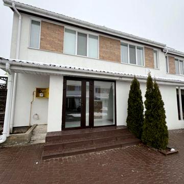 Таунхаус 2в1 з ремонтом 180м2; 3,5 соток с.Нове