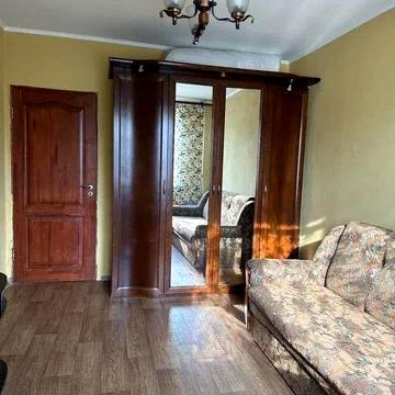 Сдам 3 кв Одесская Рост 7000 гр.