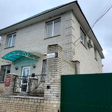 Продається двоповерховий будинок м. Глухів 140 м. кв.