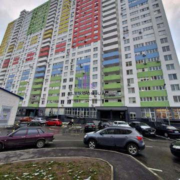 Василя Симоненка вул., 111