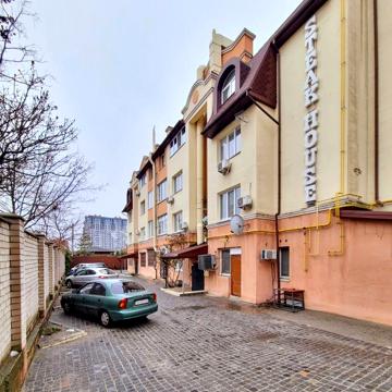 Продам 1к квартиру м.Буча Вул.Б.Хмельницького 15-17