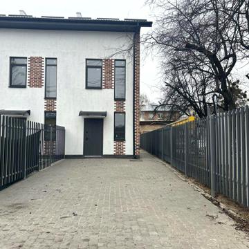 Продаж ТаунХаус дуплекс Вишневе вул. зелена 1