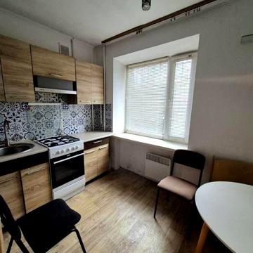 Продам 1 кімнатну квартиру у Центрі