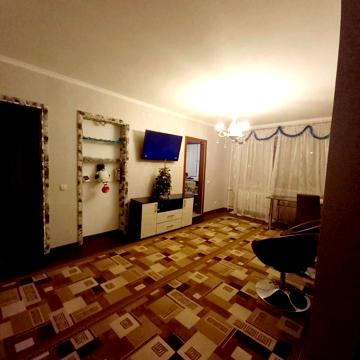 Квітки Цісик вул. (Гулі Корольової), 3