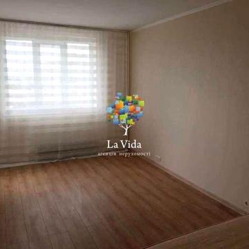 Продам 1к квартиру Братиславська 12