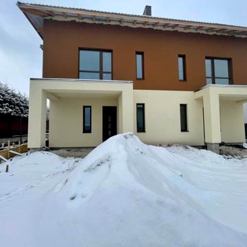 Леся Курбаса вул., 32а