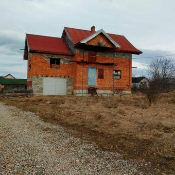 Продаю будинок в м.Надвірна