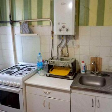 Продам 2-во кімнатну квартиру, Кінотеатр