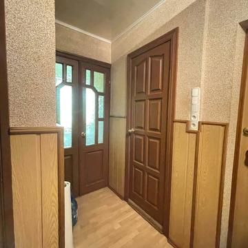 Нескорених вул. (Героїв Праці), 12 е
