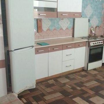 Продам будинок з  городом та літнім будиночком.