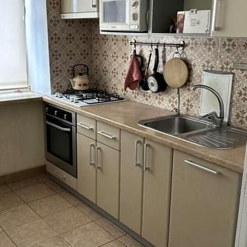 Продажа 2к квартира Сегедська вулиця