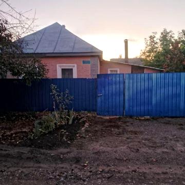 Продаж/обмін на квартиру . Будинок  район  3 школи.
